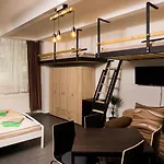 شقة Flying Bed Close To Castle And Airport *