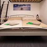 شقة Flying Bed Close To Castle And Airport *