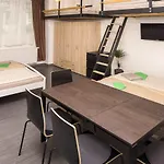 Flying Bed Close To Castle And Airport * براغ