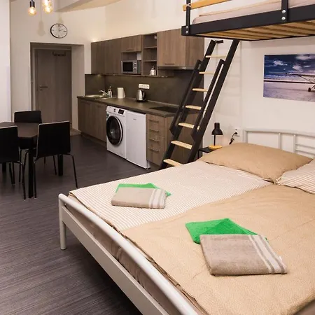 Apartment Flying Bed Apartment Close To Prague Castle And Airport
