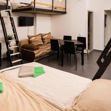 Flying Bed Apartment Close To Prague Castle And Airport *
