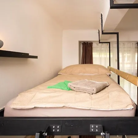 Apartment Flying Bed Apartment Close To Prague Castle And Airport *