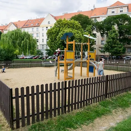Flying Bed Apartment Close To Prague Castle And Airport Apartment *