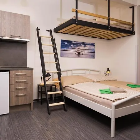 Flying Bed Apartment Close To Prague Castle And Airport *