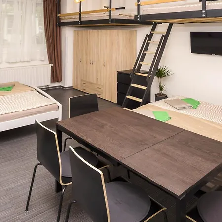 Apartment Flying Bed Apartment Close To Prague Castle And Airport