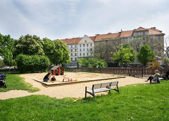 Flying Bed Apartment Close To Prague Castle And Airport *