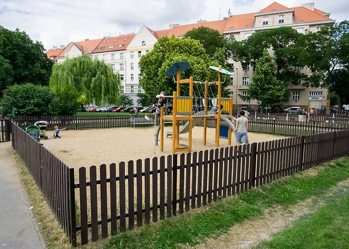 Flying Bed Apartment Close To Prague Castle And Airport Prag