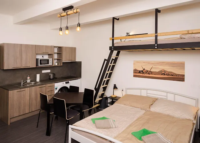 Flying Bed Apartment Close To Prague Castle And Airport