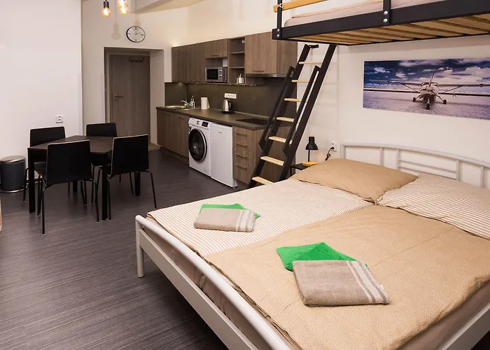 Flying Bed Apartment Close To Prague Castle And Airport *