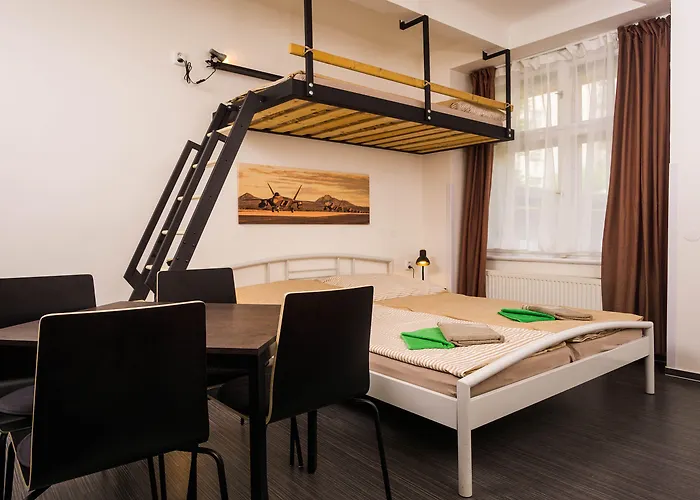 Flying Bed Apartment Close To Prague Castle And Airport *