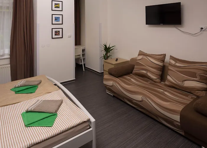Flying Bed Apartment Close To Prague Castle And Airport Apartment *
