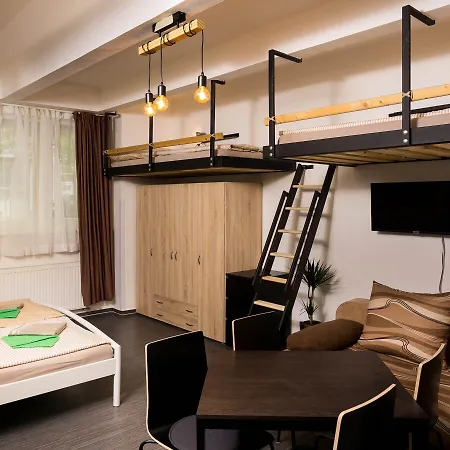 Lejlighed Flying Bed Close To Castle And Airport Prag